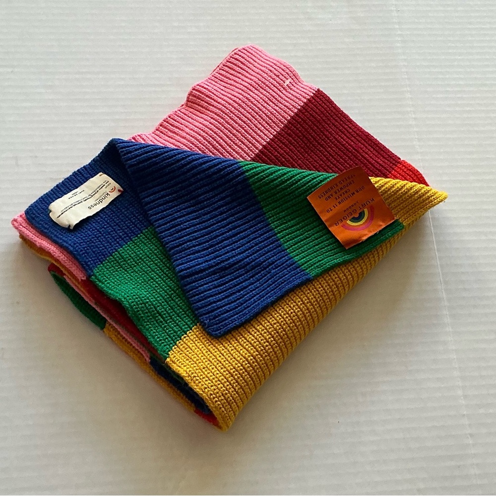 KURT GEIGER LONDON Rainbow Scarf - Picture 5 of 10